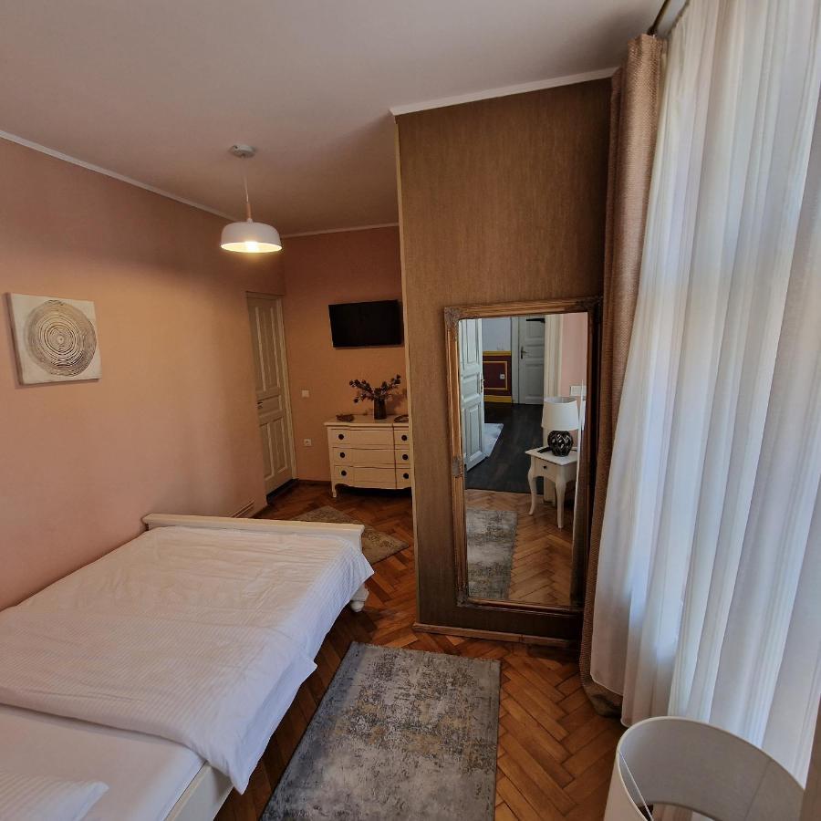 Central Park Apartment Сигишоара Екстериор снимка